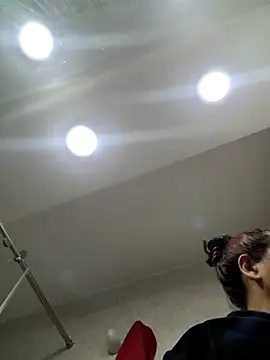 Scarlet curly online show from November 30, 2025, 9:02 am