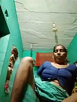 Snapshot of Xx_savita chatting on July 21, 2026, 10:45 pm Xx savita online show from July 21, 2026, 10:45 pm