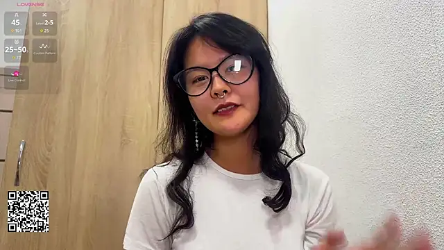 CucDierolf online show from November 28, 2025, 1:03 pm