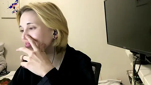 zxctoxic online show from November 17, 2025, 4:46 pm