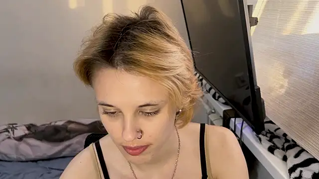 zxctoxic online show from December 2, 2025, 7:57 am