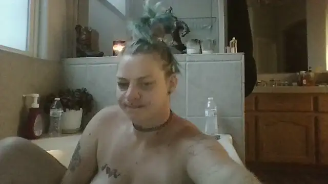 Snapshot of anitabonghit chatting on June 9, 2026, 12:39 pm anitabonghit online show from June 9, 2026, 12:39 pm