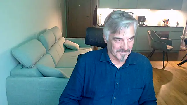 Buidapest online show from February 6, 2026, 12:04 am