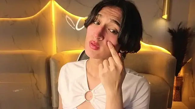 zoe tp online show from December 3, 2025, 8:07 pm