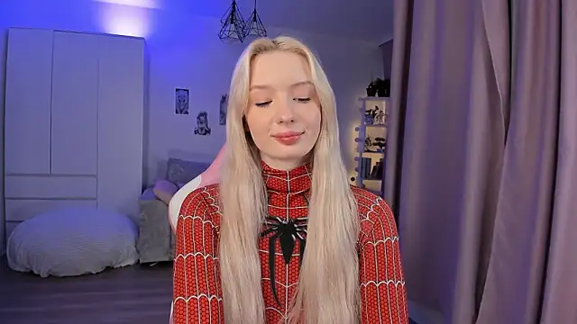 Tiffany Paw online show from February 8, 2026, 3:21 am