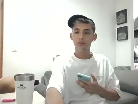 Zoro0ne online show from April 11, 2026, 6:34 pm