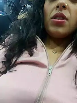 Moon Beautifull online show from November 27, 2025, 10:01 pm