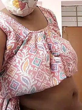 Snapshot of CUTE-LOVE-SWEETS chatting on July 5, 2026, 4:19 am CUTE-LOVE-SWEETS online show from July 5, 2026, 4:19 am