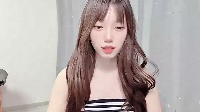 yuyayayu online show from November 28, 2025, 3:04 pm