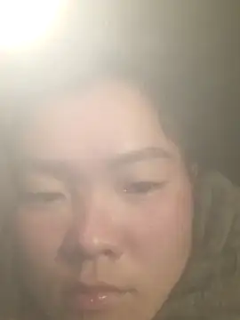 meomeo-00 online show from December 1, 2025, 3:28 pm