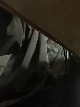 Mistliu online show from November 21, 2025, 6:01 am