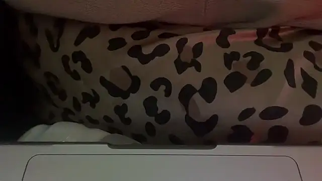 tinydaisy21 online show from November 27, 2025, 3:36 pm