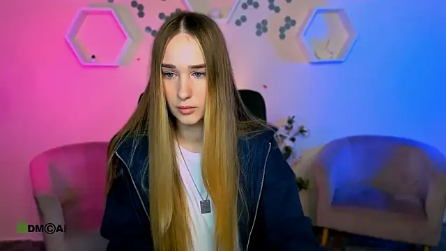  kellykitten  online show from November 19, 2025, 10:48 am