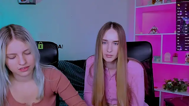  kellykitten  online show from November 20, 2025, 2:06 pm