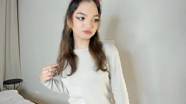 CoreenLuebbers online show from December 3, 2025, 7:05 am