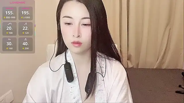 little-monster online show from December 3, 2025, 9:29 am