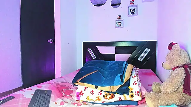 Babyhoney18 online show from January 13, 2026, 5:07 pm