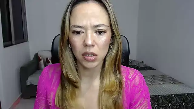 Snapshot of Annie_Cervantez chatting on May 29, 2026, 8:12 am Annie Cervantez online show from May 29, 2026, 8:12 am