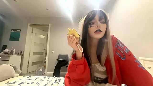 BlashInkMila online show from December 5, 2025, 5:42 pm