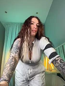 Snapshot of Tattitude_ chatting on June 2, 2026, 6:59 am Tattitude online show from June 2, 2026, 6:59 am