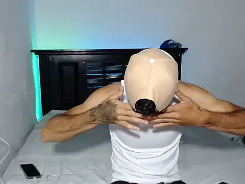 striabrahamm online show from November 27, 2025, 2:52 pm