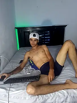 striabrahamm online show from November 28, 2025, 2:58 am