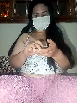 fati35flou online show from February 22, 2026, 7:45 pm