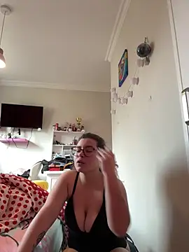 Snapshot of missseduction24 chatting on February 2, 2026, 9:08 am missseduction24 online show from February 2, 2026, 9:08 am