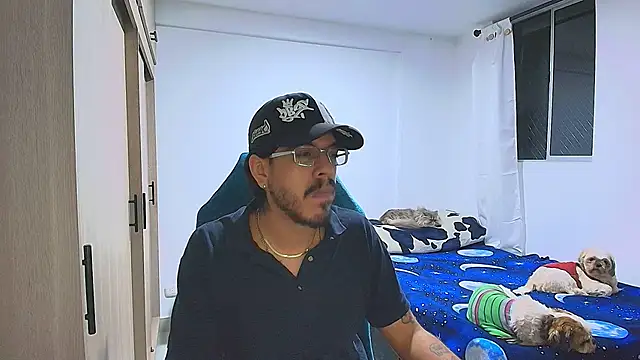 naitt  online show from December 15, 2025, 4:06 am