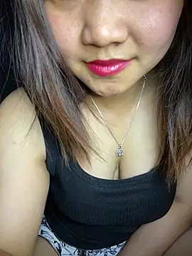 Snapshot of Sunset-yll chatting on May 1, 2026, 9:25 am Sunset-yll online show from May 1, 2026, 9:25 am