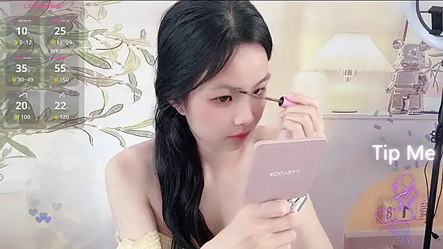 Snapshot of bunny-- chatting on January 13, 2026, 5:13 am bunny-- online show from January 13, 2026, 5:13 am