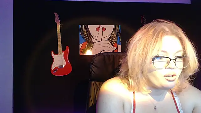 Laylaa Star online show from November 20, 2025, 9:36 pm