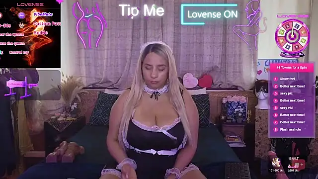 Snapshot of LaReineCleo chatting on February 20, 2026, 11:00 am LaReineCleo online show from February 20, 2026, 11:00 am