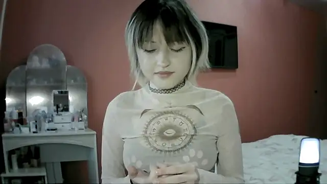 SkylaPorter online show from December 3, 2025, 10:35 am