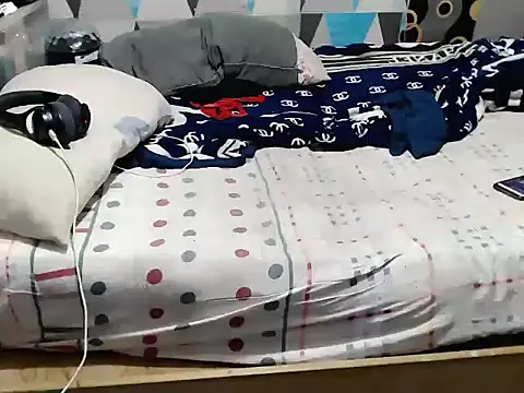 Savannah Cock online show from April 18, 2026, 4:05 am