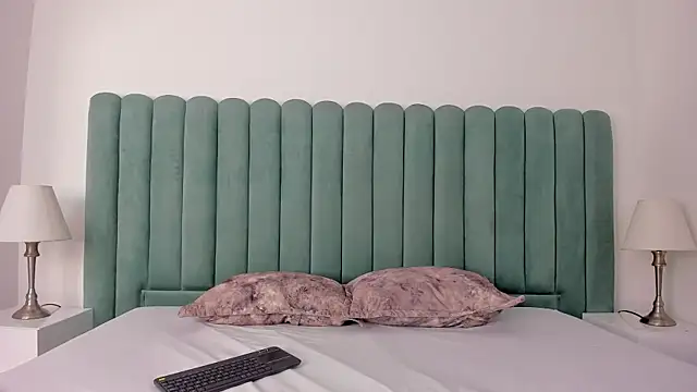 Emmalorez   online show from November 20, 2025, 11:43 am