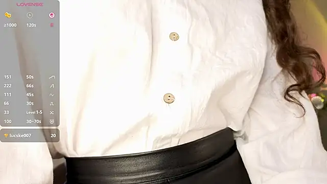 SudieNatera online show from December 5, 2025, 5:38 am