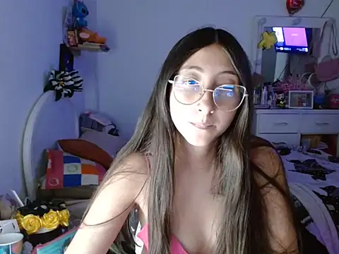 Snapshot of Nanylux chatting on November 25, 2025, 3:28 am Nanylux online show from November 25, 2025, 3:28 am