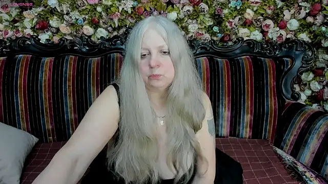 Snapshot of mariabelladonna chatting on May 1, 2026, 10:03 pm mariabelladonna online show from May 1, 2026, 10:03 pm