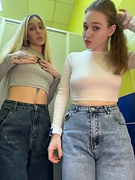 Snapshot of RussianWoman chatting on March 6, 2026, 3:47 am RussianWoman online show from March 6, 2026, 3:47 am