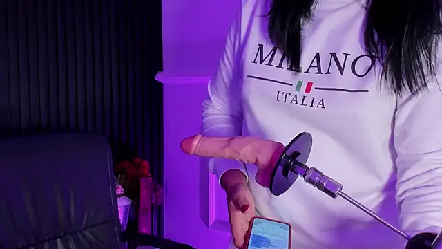 Sienarosewood online show from December 16, 2025, 3:44 am