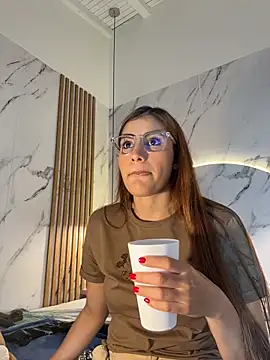 IsabelaStefano online show from December 20, 2025, 3:35 am