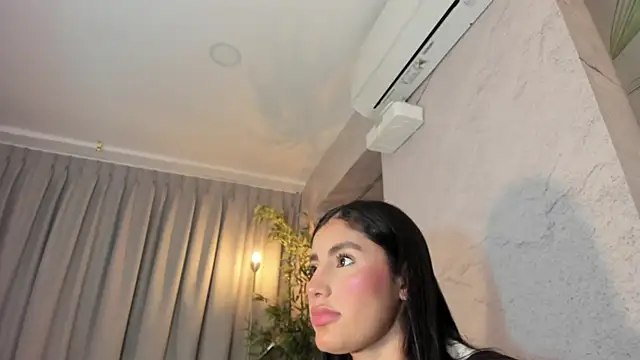 Snapshot of IsabelaStefano chatting on July 19, 2026, 3:54 am IsabelaStefano online show from July 19, 2026, 3:54 am