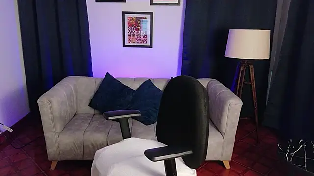 GracieCollins online show from April 20, 2026, 1:58 pm