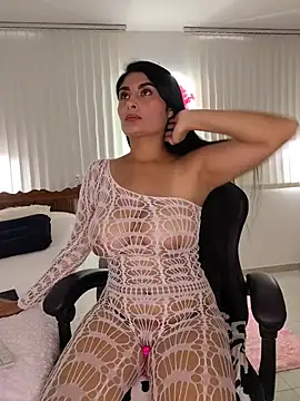 Snapshot of Laia_torres1 chatting on July 19, 2026, 1:37 pm Laia torres1 online show from July 19, 2026, 1:37 pm