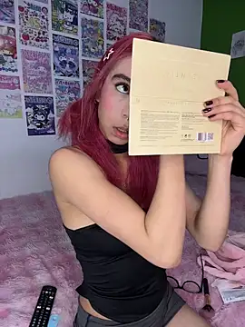 Valen-Foxx1 online show from March 18, 2026, 5:43 am