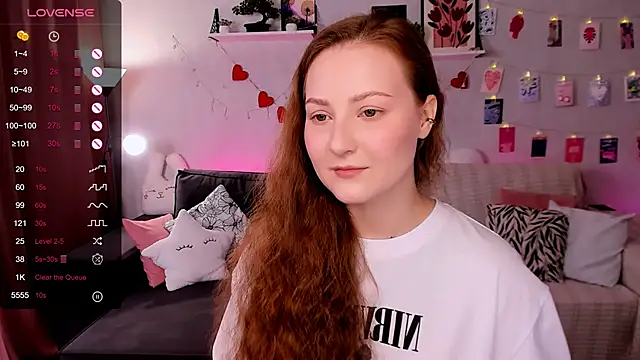 velvet cherry  online show from April 19, 2026, 8:57 am