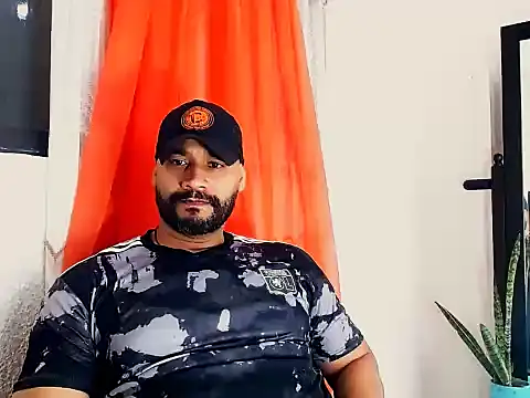 Snapshot of musclehetero chatting on May 31, 2026, 6:09 pm musclehetero online show from May 31, 2026, 6:09 pm