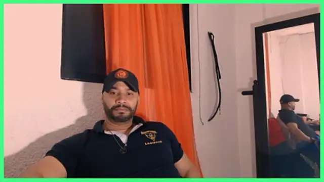 Snapshot of musclehetero chatting on June 22, 2026, 7:49 am musclehetero online show from June 22, 2026, 7:49 am