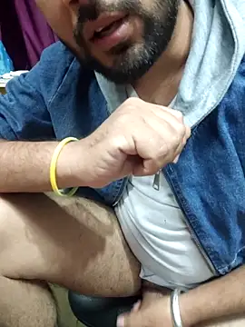 Cute Lucky online show from November 29, 2025, 5:05 pm